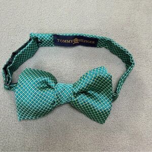 Tommy Hilfiger Green & Yellow Bow Tie- Pre-Tied/Adjustable New (No tags)